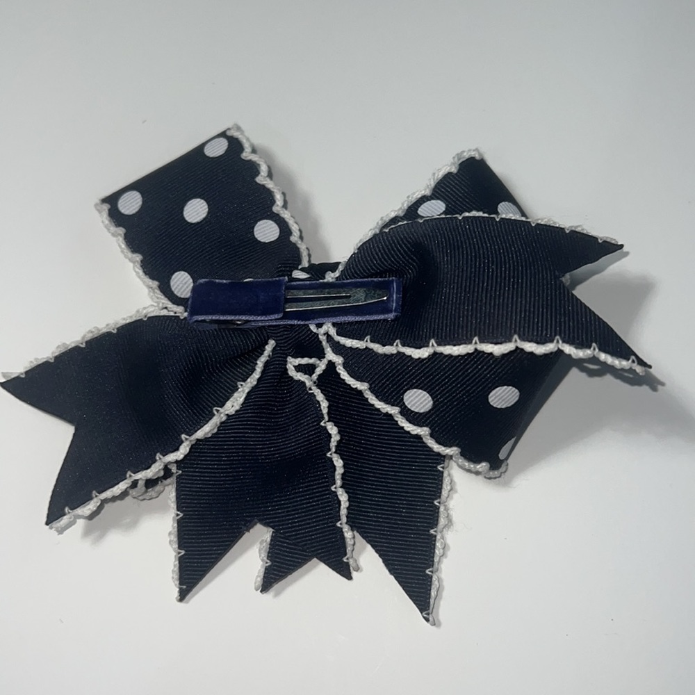 Bow - Picture 2 of 3